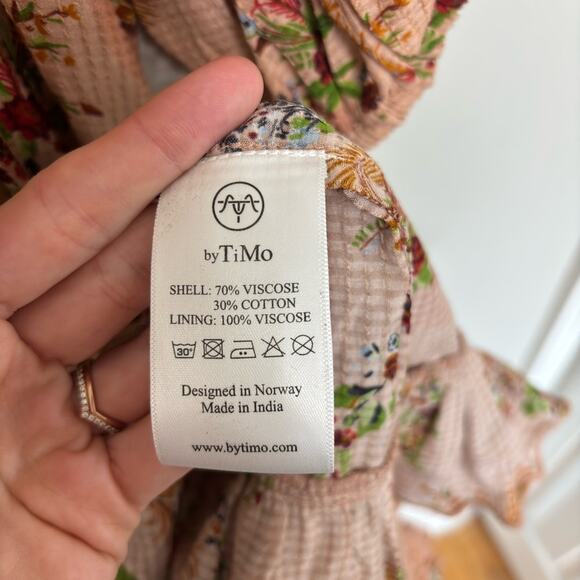 ByTiMo Floral Dobby Textured Ruffle Puff Sleeve Dress - Size S - Picture 6 of 7